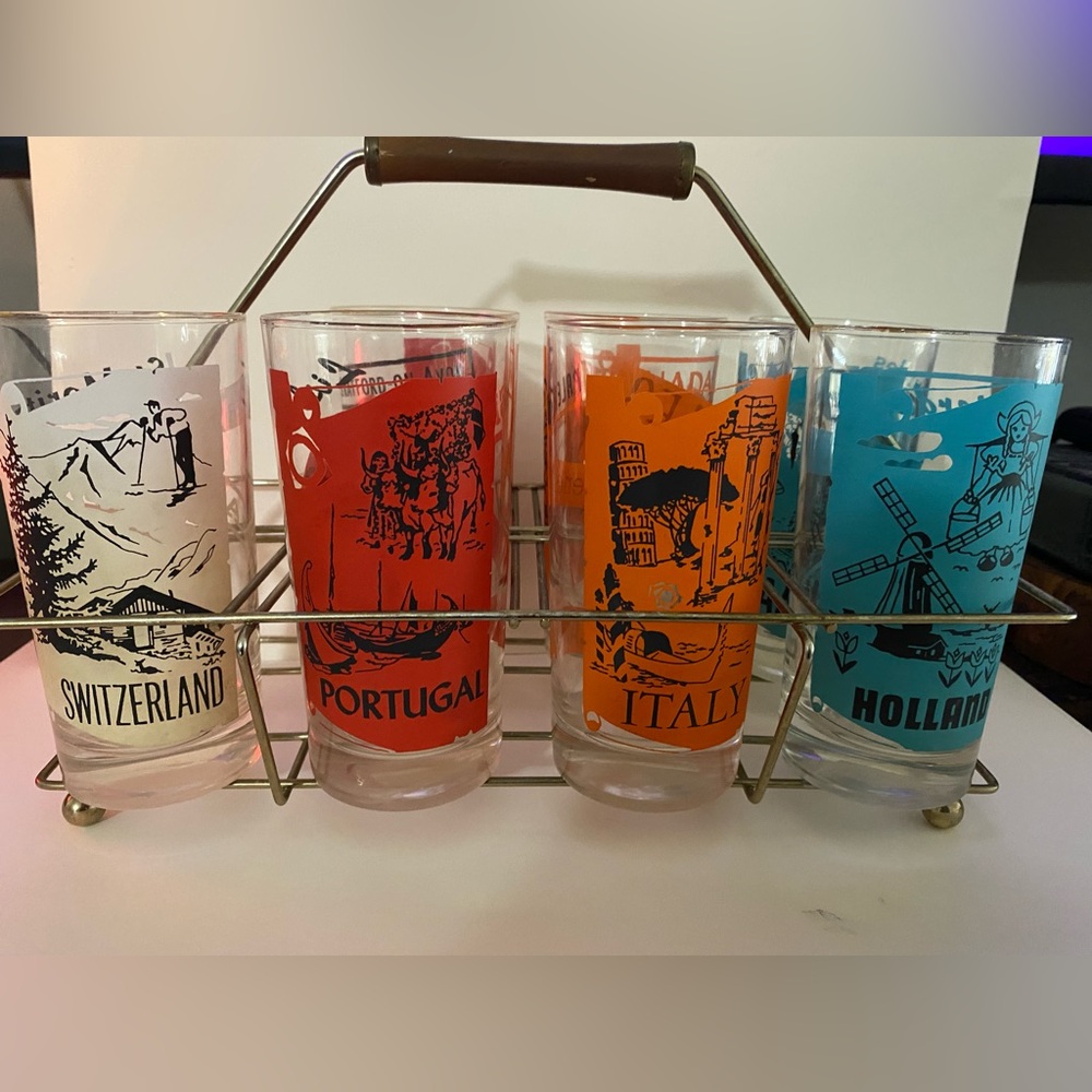 Set of vintage Libby highball Pan American destination glasses with cradle